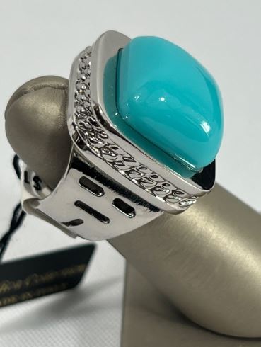 Beautiful Turquoise and Silver Cocktail Ring / Size 7